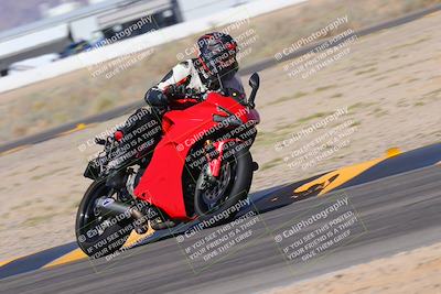 media/Sep-25-2023-Moto Forza (Mon) [[81ffa65e0a]]/B-C Group/Session 2 (Turn 4)/